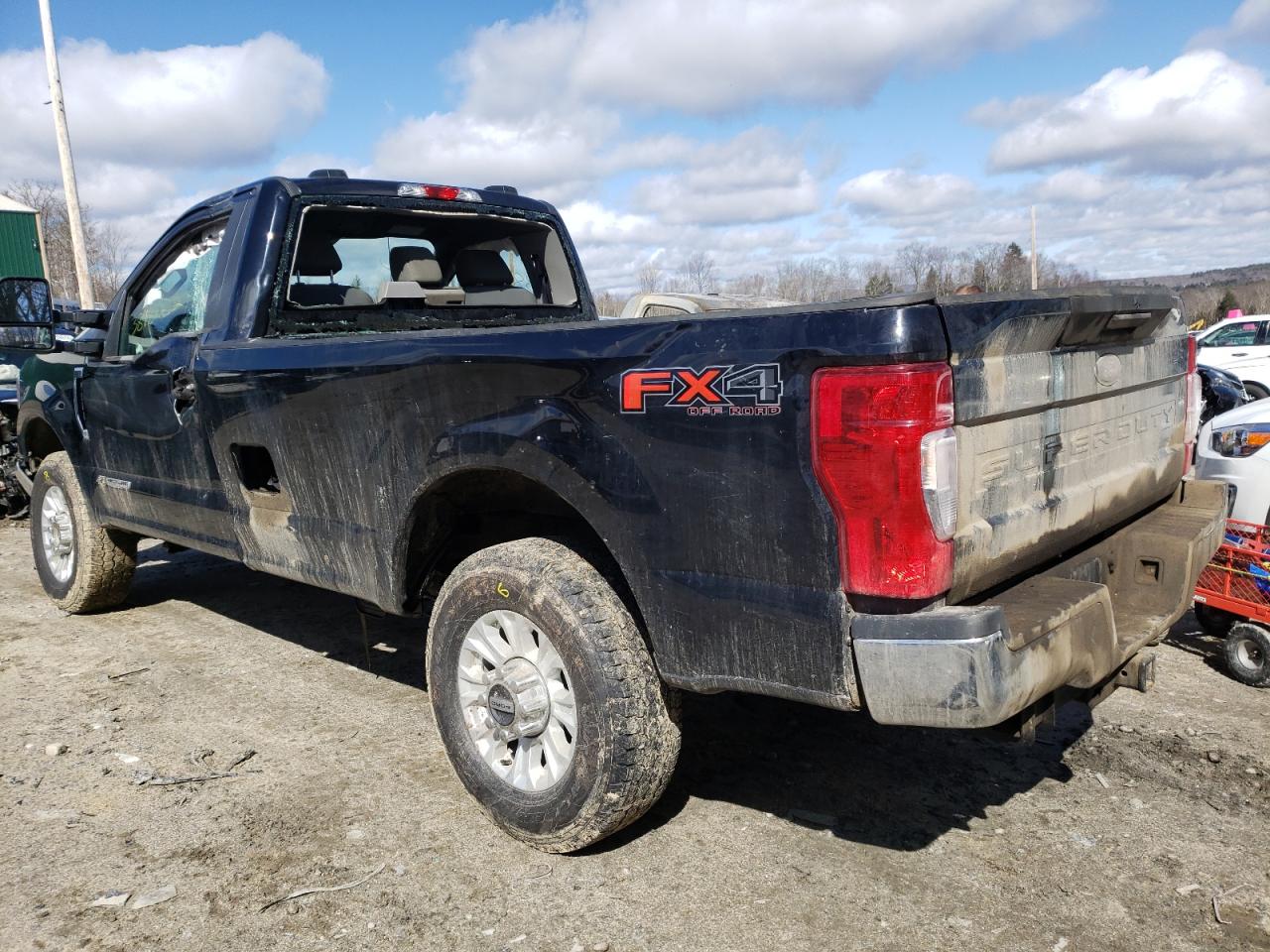 Photo 3 from auction – 2022 FORD F350 SUPER with VIN 1FTRF3BT9NEC40804