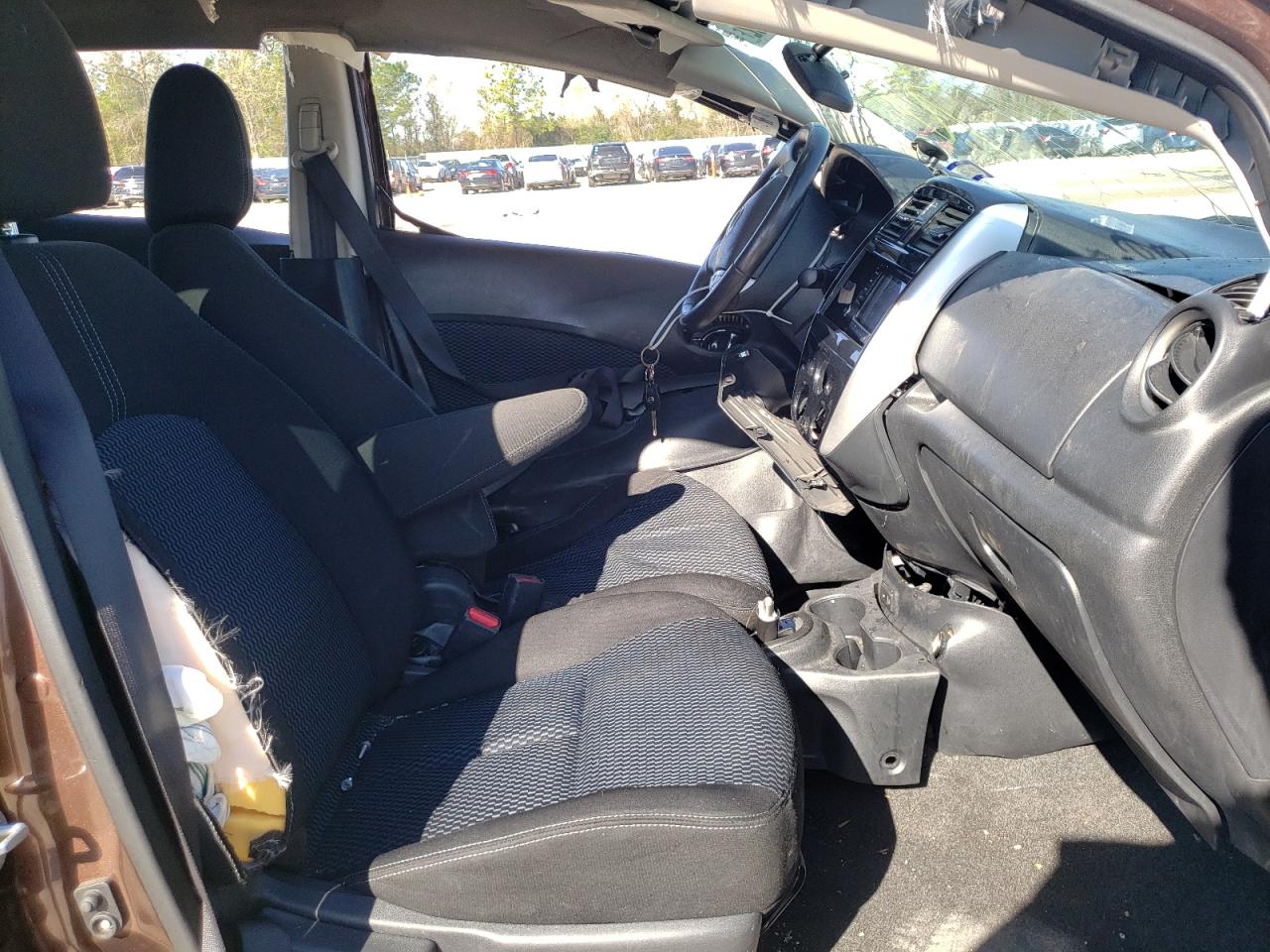 Photo 5 from auction – 2017 NISSAN VERSA NOTE with VIN 3N1CE2CP9HL354068