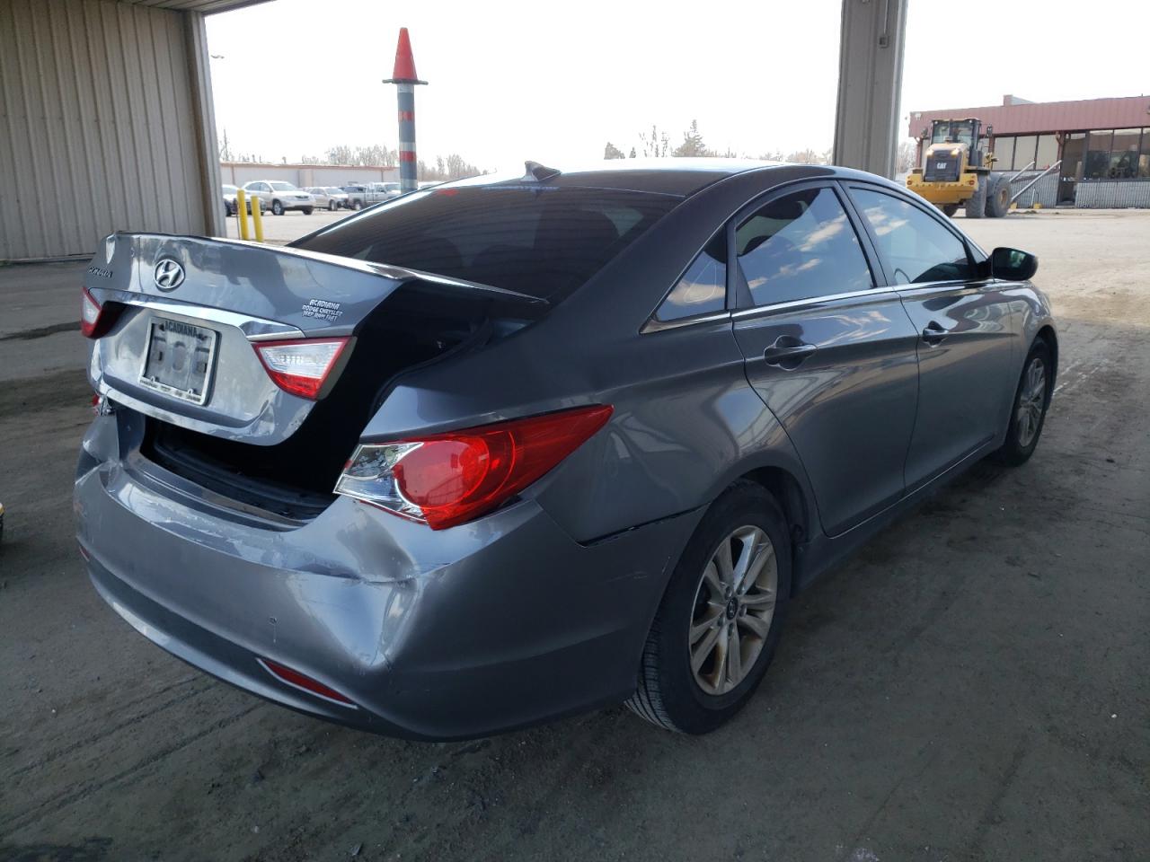 Photo 4 from auction – 2013 HYUNDAI SONATA GLS with VIN 5NPEB4AC2DH524033