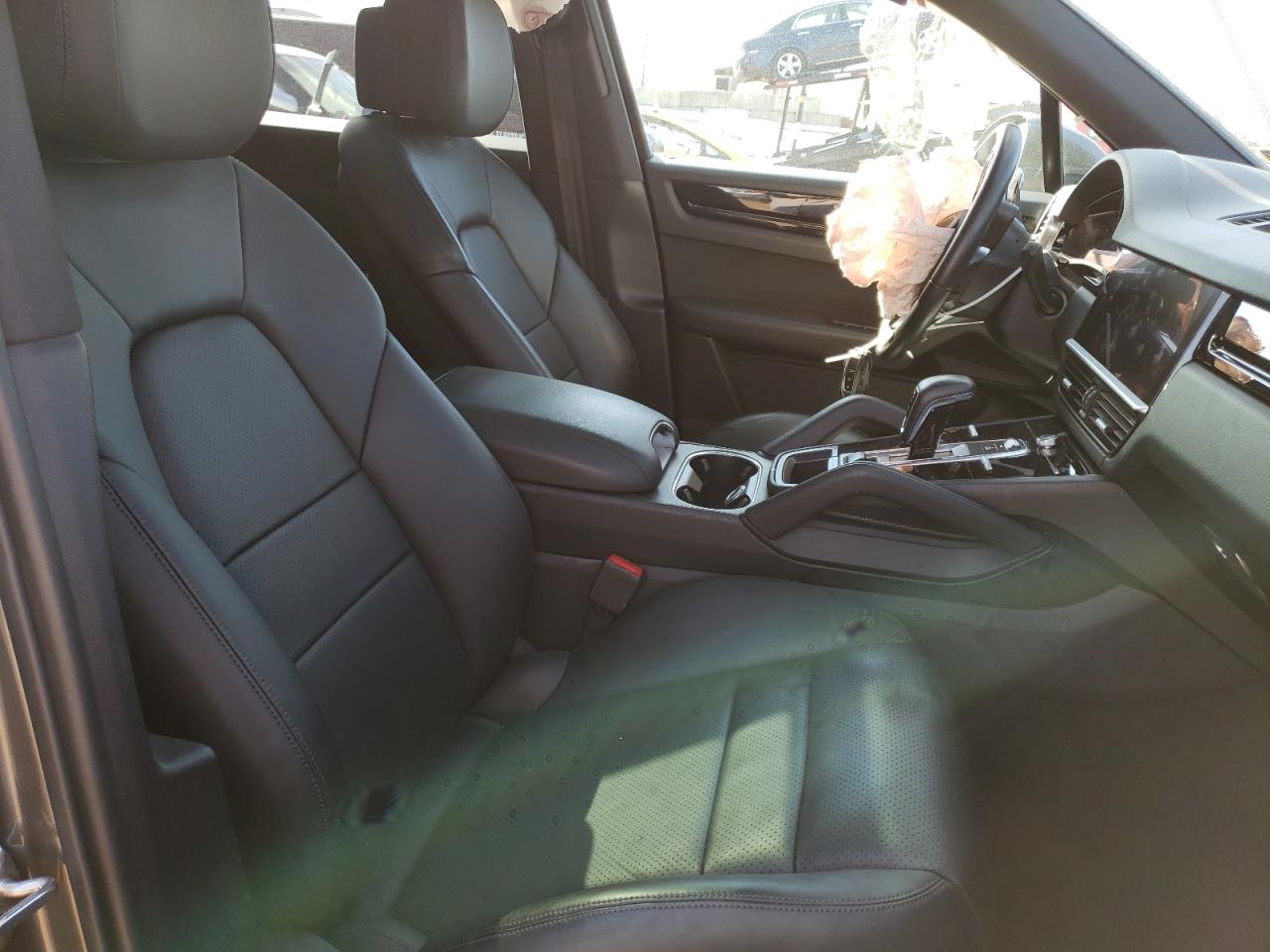 Photo 5 from auction – 2019 PORSCHE CAYENNE SE with VIN WP1AE2AY8KDA51701