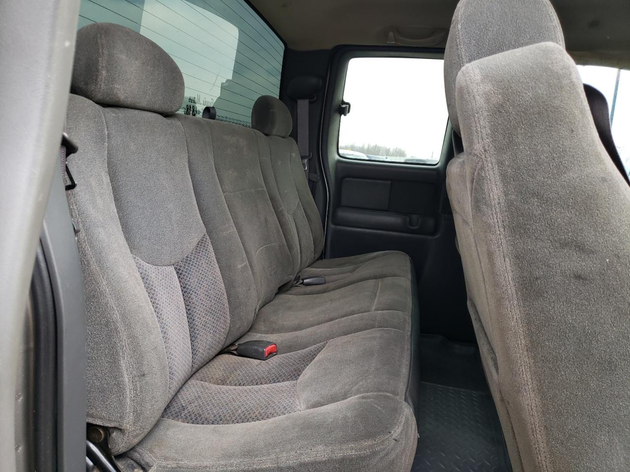 Photo 6 from auction – 2003 CHEVROLET SILVERADO with VIN 1GCHK291X3E118911