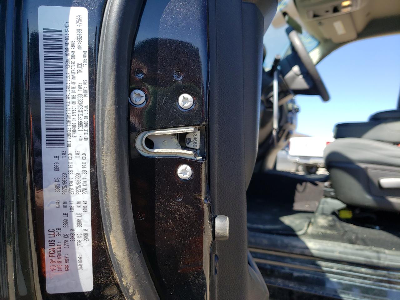 Photo 10 from auction – 2019 RAM 1500 CLASS with VIN 1C6RR7FG1KS543933