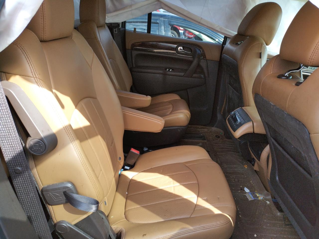 Photo 6 from auction – 2017 BUICK ENCLAVE with VIN 5GAKRCKD3HJ350732