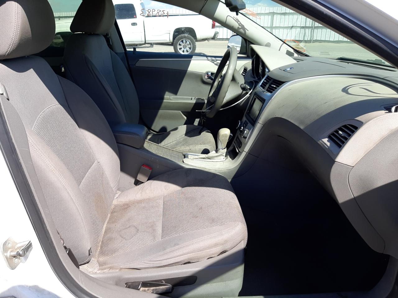Photo 5 from auction – 2012 CHEVROLET MALIBU LS with VIN 1G1ZA5E0XCF278540