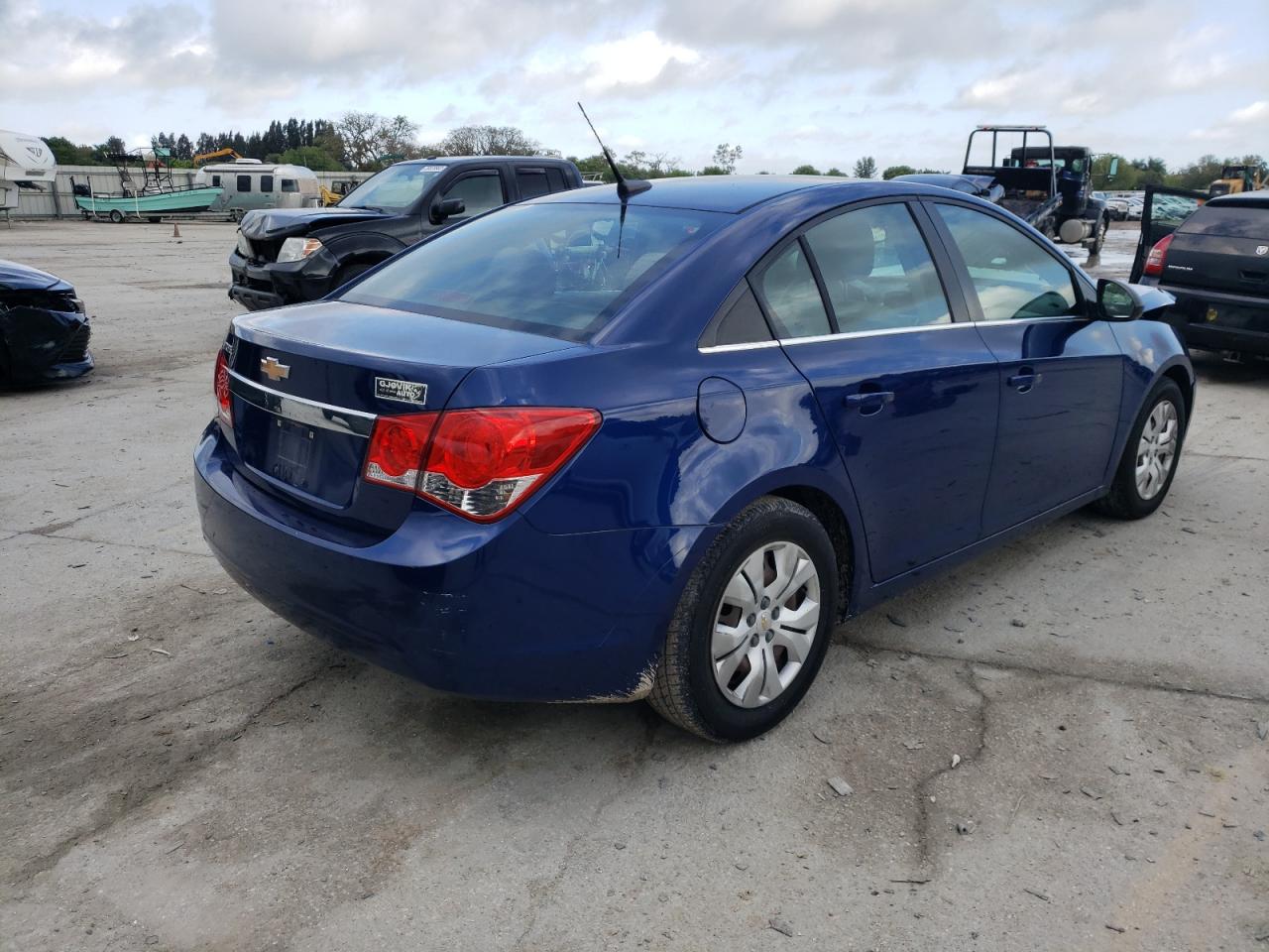 Photo 4 from auction – 2012 CHEVROLET CRUZE LS with VIN 1G1PC5SHXC7129308