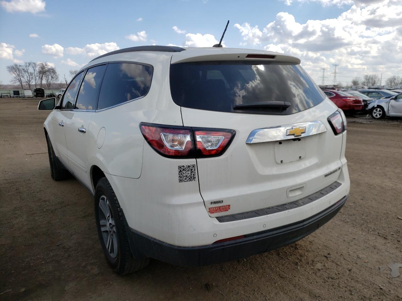 Photo 3 from auction – 2015 CHEVROLET TRAVERSE L with VIN 1GNKVHKD1FJ299579