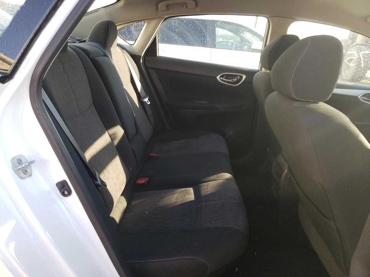 Photo 6 from auction – 2014 NISSAN SENTRA S with VIN 3N1AB7AP3EY250528