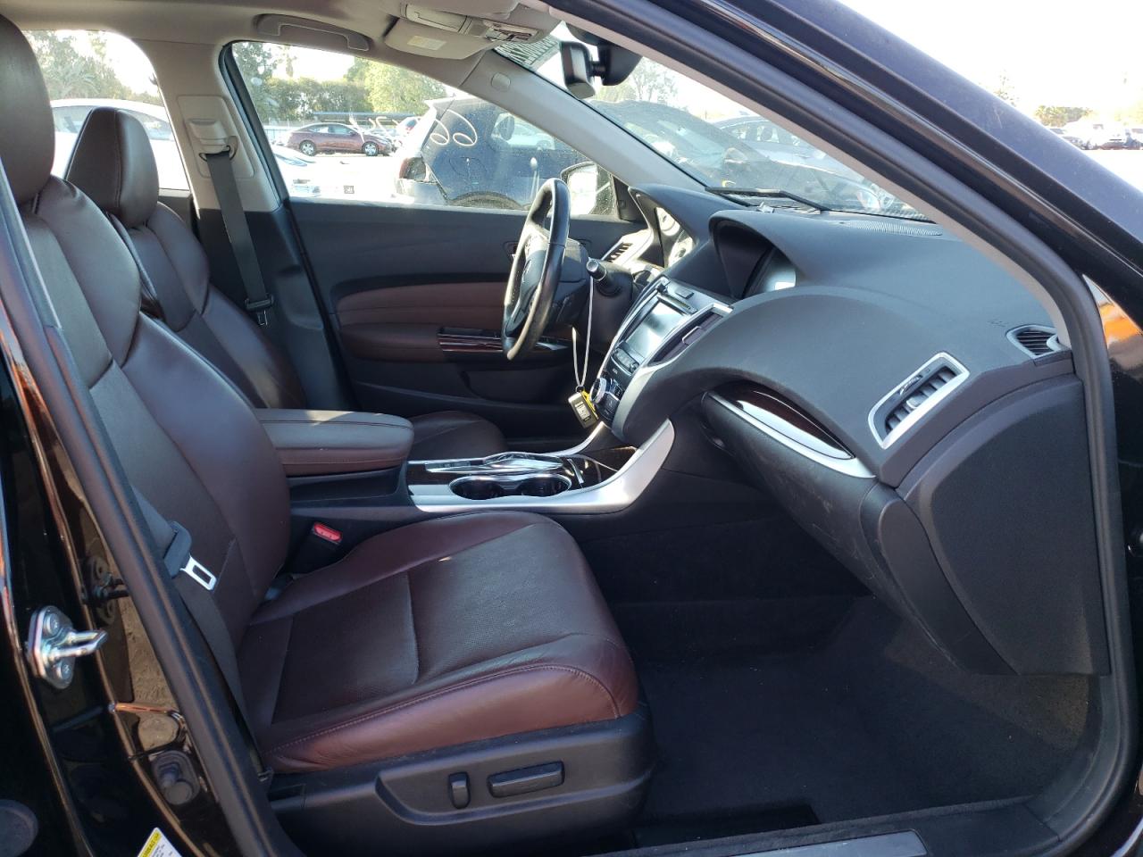 Photo 5 from auction – 2015 ACURA TLX ADVANC with VIN 19UUB2F79FA016911