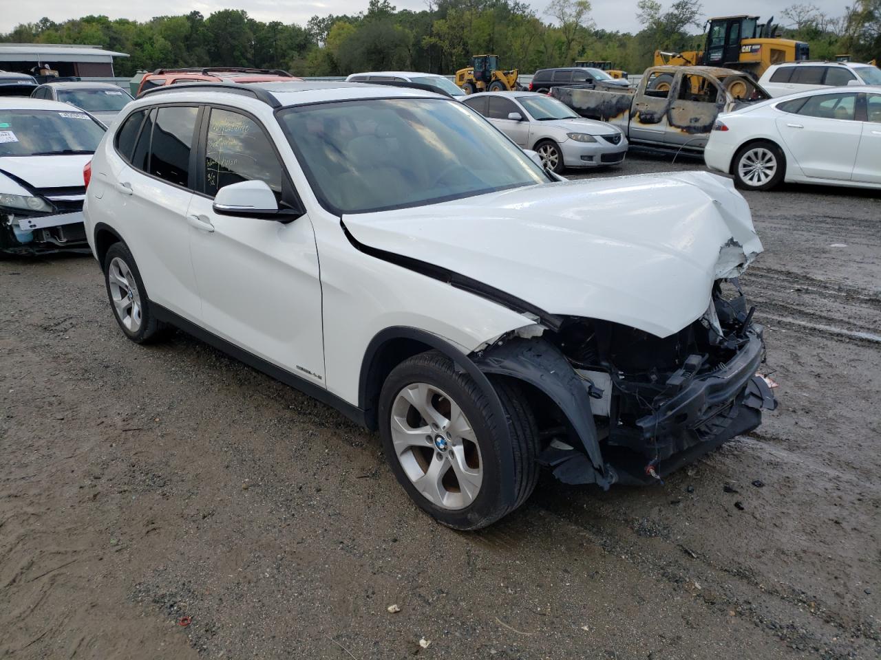 BMW X1 SDRIVE2 2015 with VIN WBAVM1C54FV316842 - Photo from auction