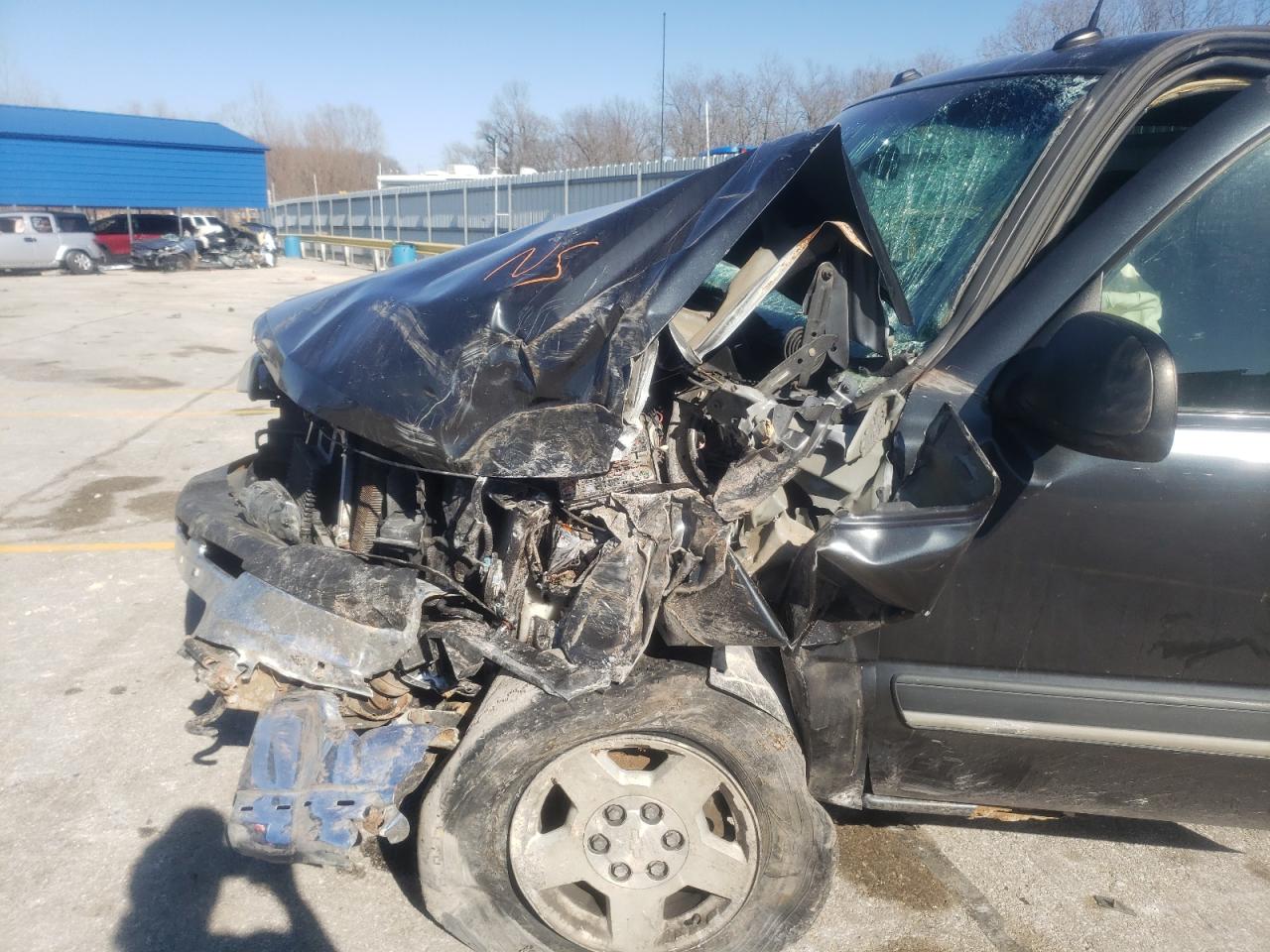 Photo 9 from auction – 2004 CHEVROLET SILVERADO with VIN 2GCEK19T041250688