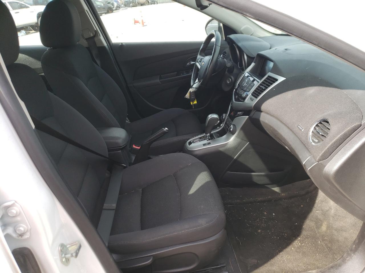 Photo 5 from auction – 2014 CHEVROLET CRUZE LT with VIN 1G1PC5SBXE7395541
