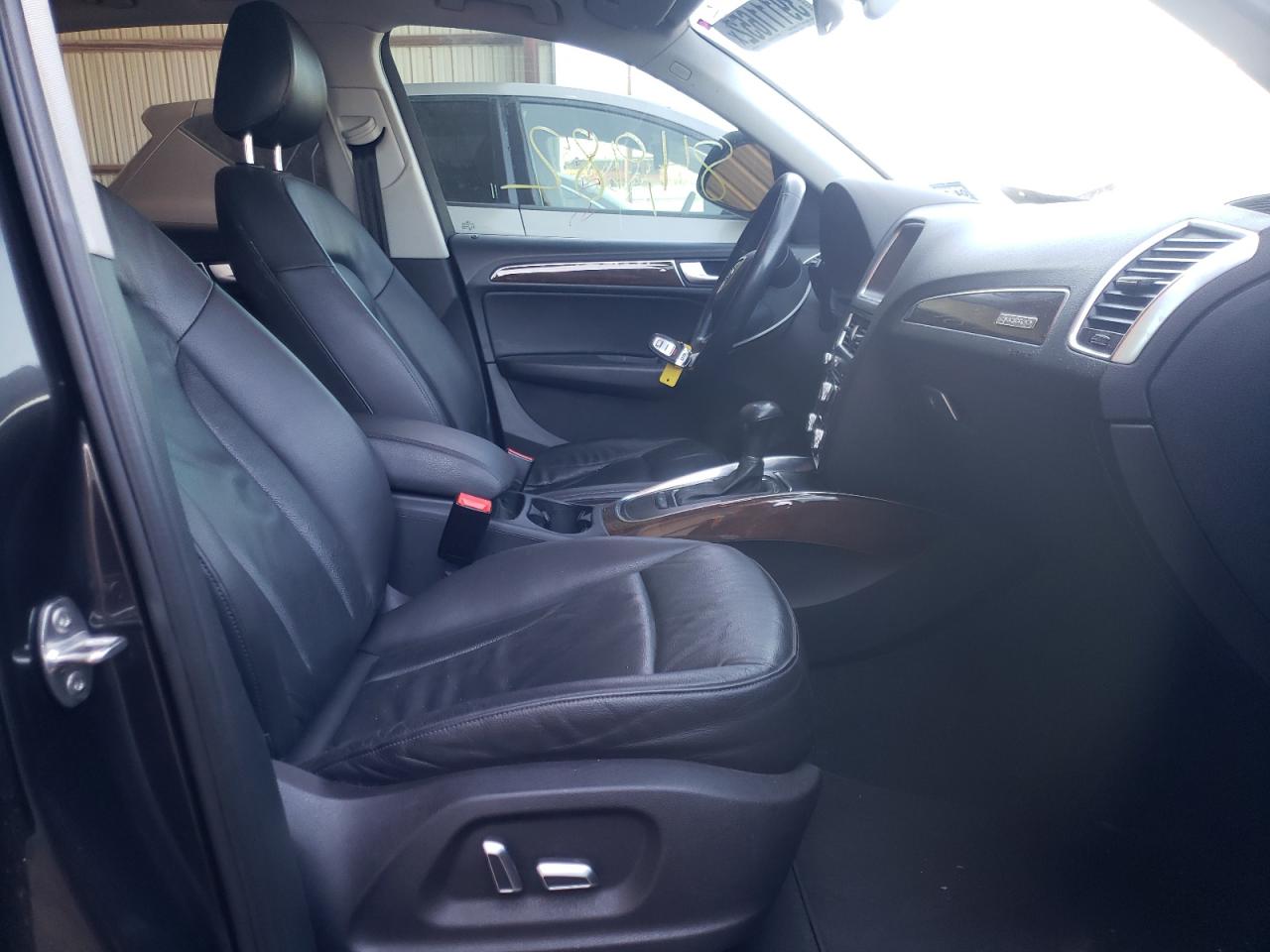 Photo 5 from auction – 2016 AUDI Q5 PREMIUM with VIN WA1C2AFP6GA005736
