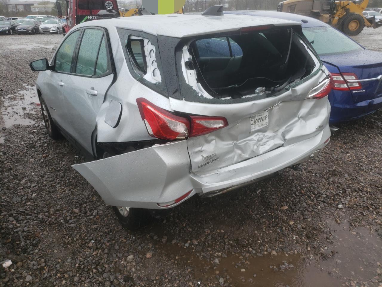 Photo 3 from auction – 2018 CHEVROLET EQUINOX with VIN 2GNAXREVXJ6108862