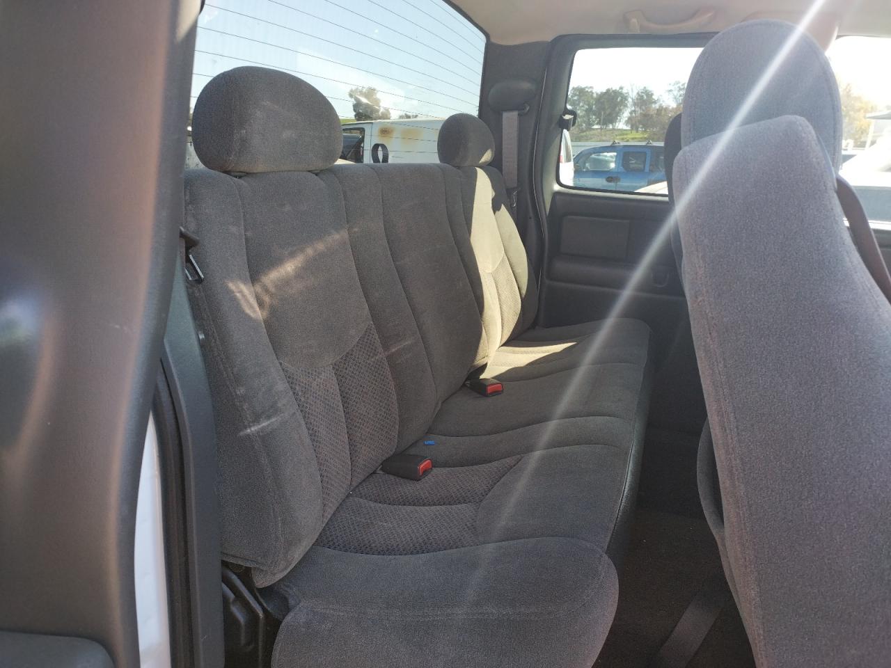 Photo 6 from auction – 2004 CHEVROLET SILVERADO with VIN 1GCJC39164E199864