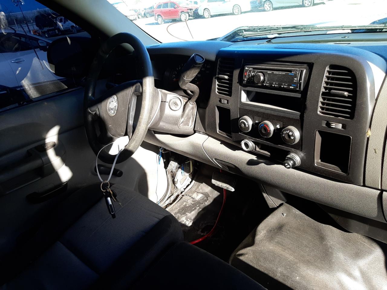 Photo 9 from auction – 2007 CHEVROLET SILVERADO with VIN 1GCEC14C27Z557442