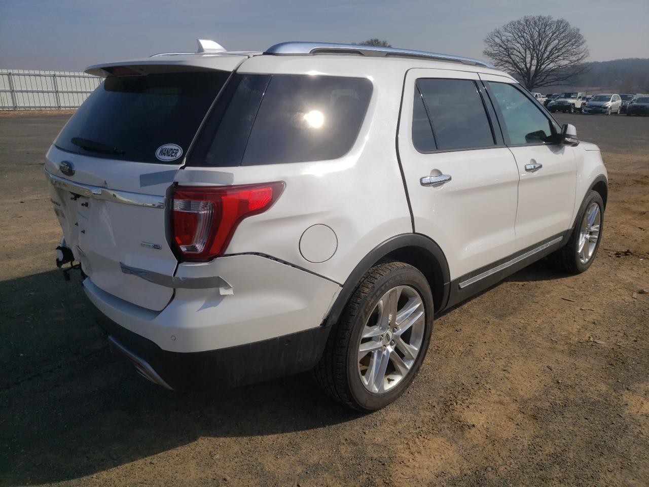 Photo 4 from auction – 2016 FORD EXPLORER L with VIN 1FM5K8F8XGGC83547