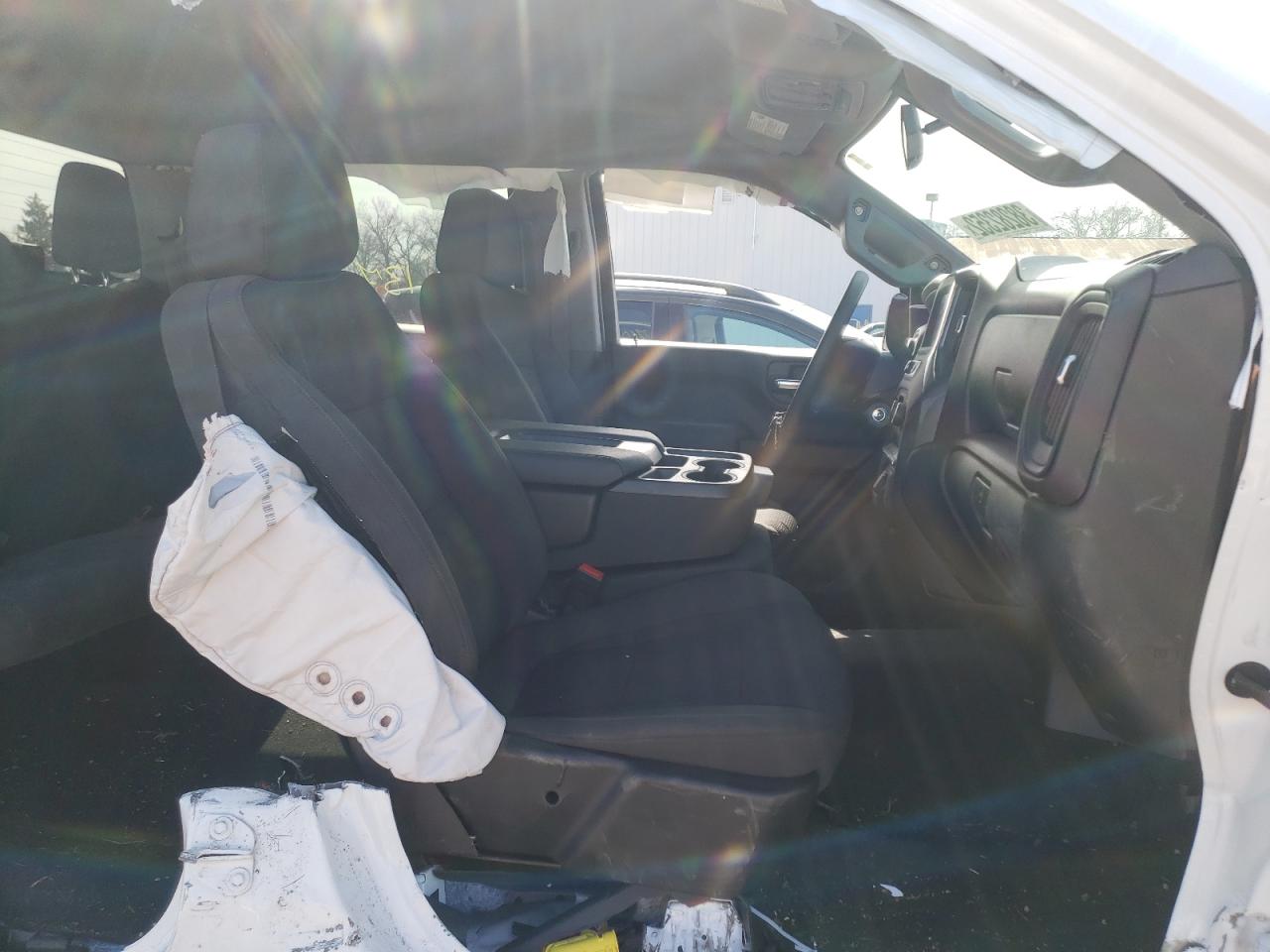 Photo 5 from auction – 2021 CHEVROLET silverado with VIN 1GCPYCEF6MZ384390