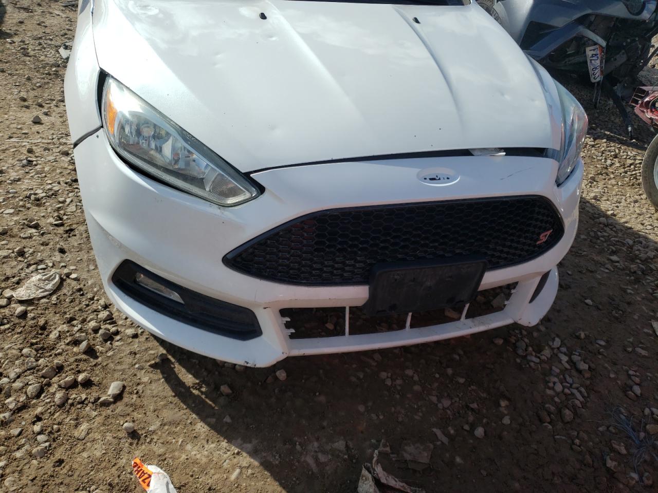 Photo 10 from auction – 2015 FORD FOCUS TITA with VIN 1FADP3J27FL305698
