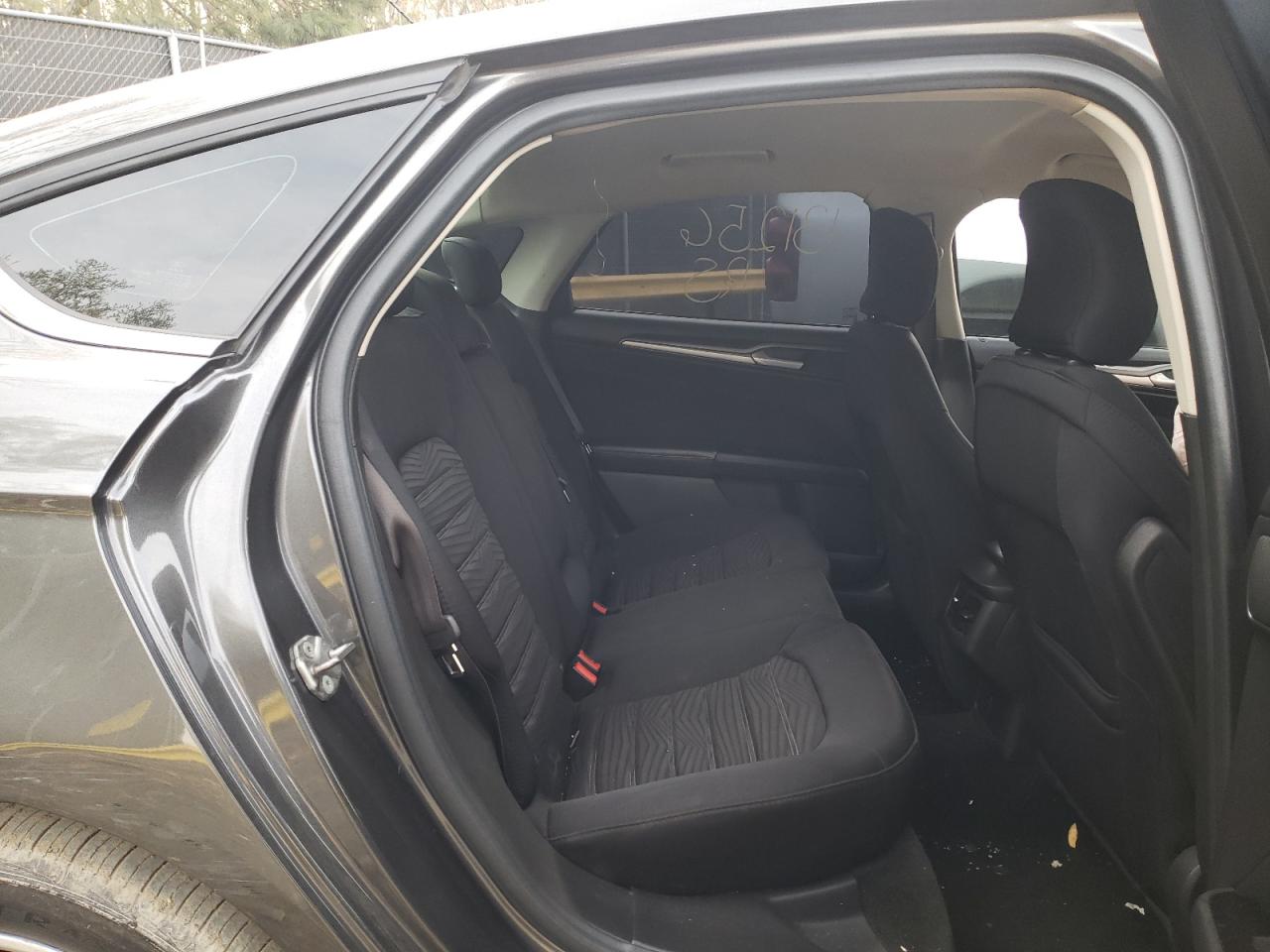 Photo 6 from auction – 2016 FORD FUSION SE with VIN 3FA6P0H7XGR233973