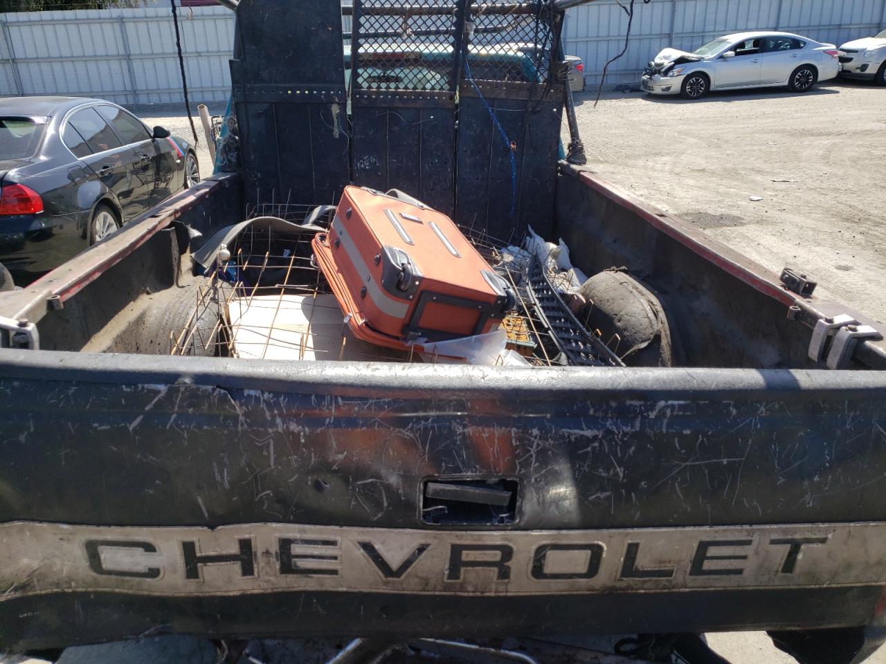 Photo 6 from auction – 1994 CHEVROLET GMT-400 C1 with VIN 2GCEC19K7R1169554