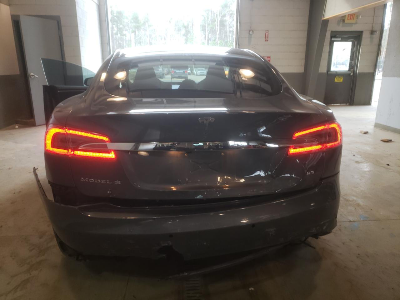 Photo 9 from auction – 2013 TESLA MODEL S with VIN 5YJSA1CN9DFP28622