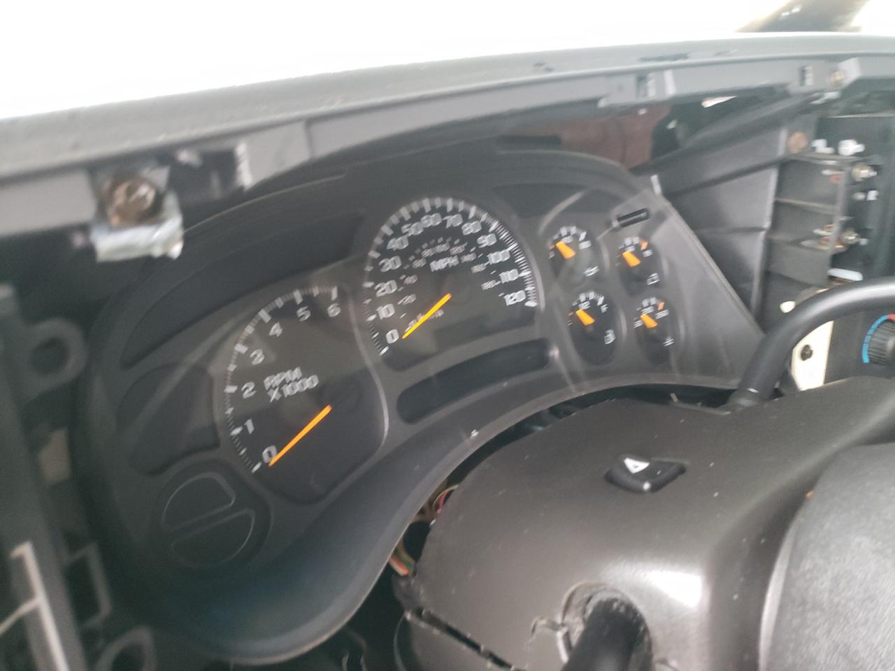 Photo 8 from auction – 2004 GMC NEW SIERRA with VIN 2GTEK19TX41251203