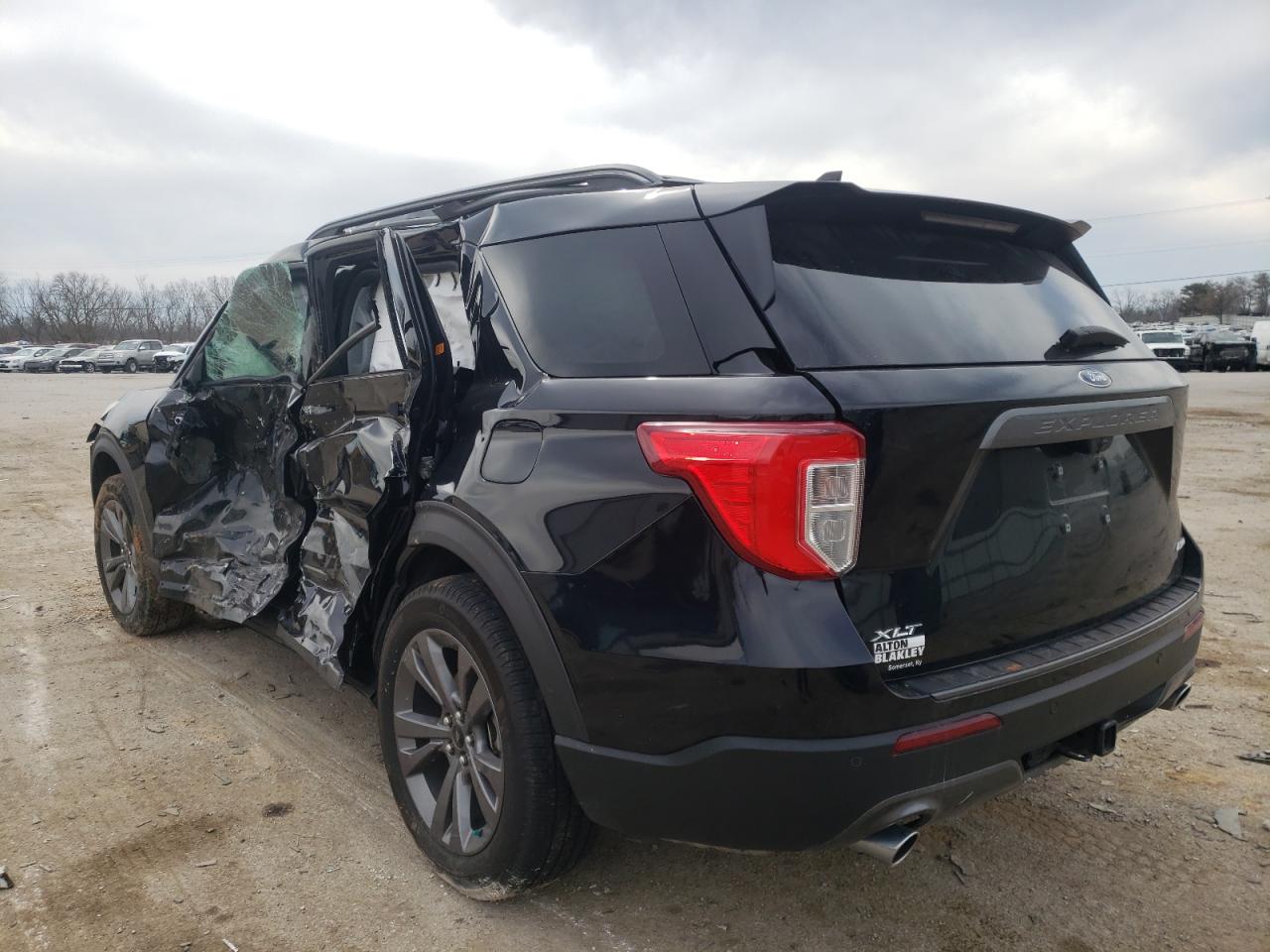 Photo 3 from auction – 2021 FORD EXPLORER X with VIN 1FMSK8DH7MGA29196