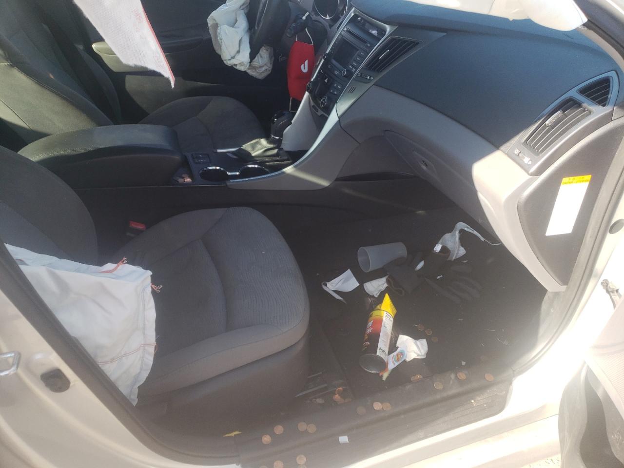 Photo 5 from auction – 2015 HYUNDAI SONATA HYB with VIN KMHEC4A49FA122375