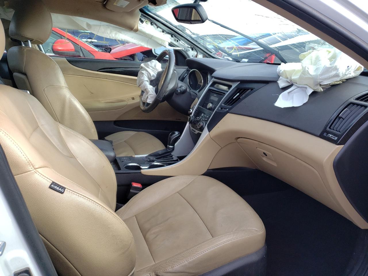 Photo 5 from auction – 2012 HYUNDAI SONATA SE with VIN 5NPEC4AC3CH374770