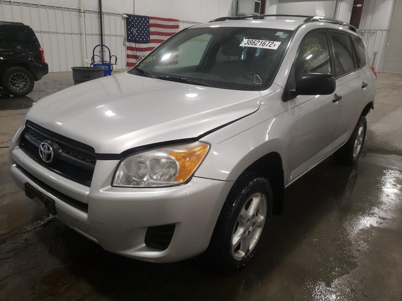 Photo 2 from auction – 2010 TOYOTA RAV4 with VIN JTMJF4DV2A5025213