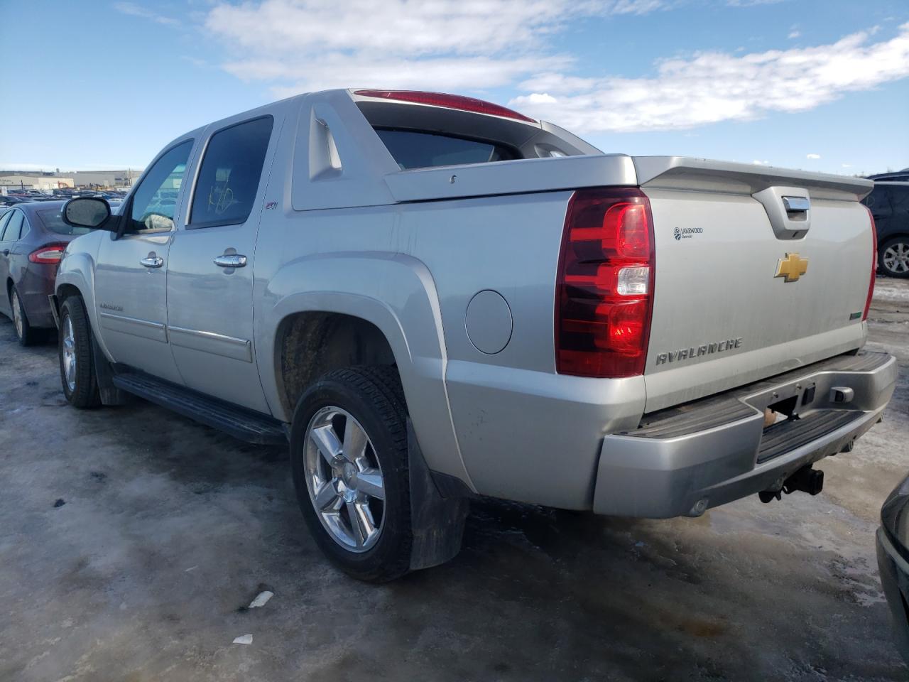 Photo 3 from auction – 2011 CHEVROLET AVALANCHE with VIN 3GNTKFE32BG308015