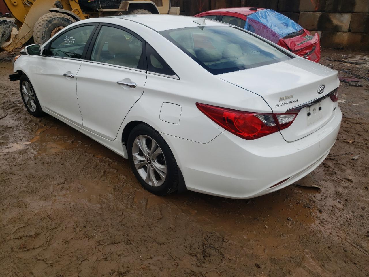Photo 3 from auction – 2013 HYUNDAI SONATA SE with VIN 5NPEC4AC4DH632473