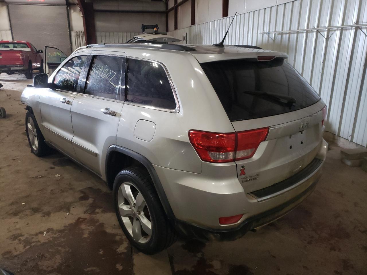 Photo 3 from auction – 2011 JEEP GRAND CHER with VIN 1J4RR5GT4BC526220