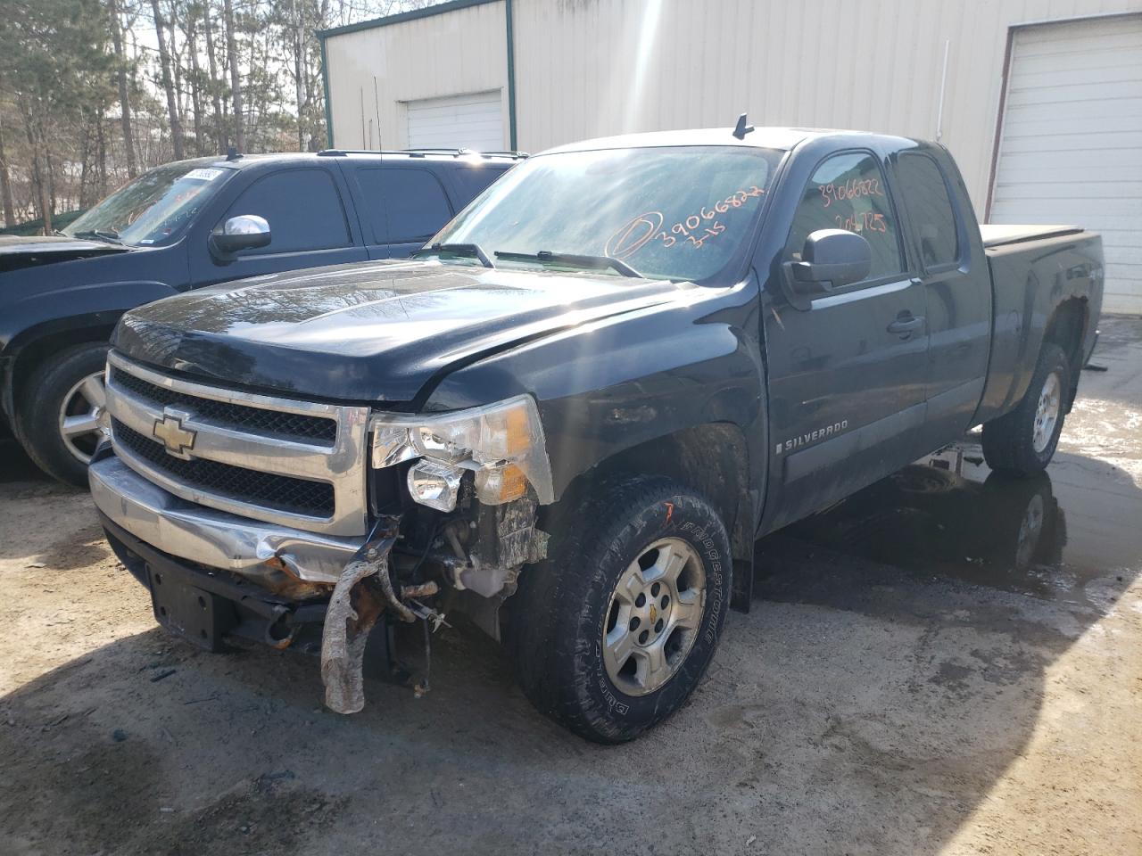 Photo 2 from auction – 2008 CHEVROLET SILVERADO with VIN 2GCEK190981293647