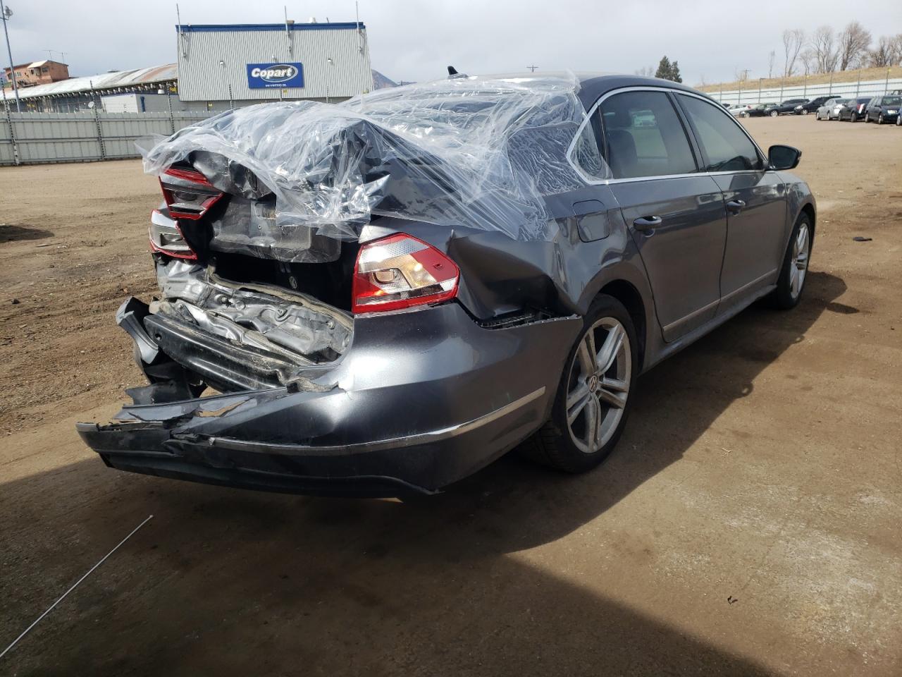 Photo 4 from auction – 2015 VOLKSWAGEN PASSAT SEL with VIN 1VWCV7A34FC067012