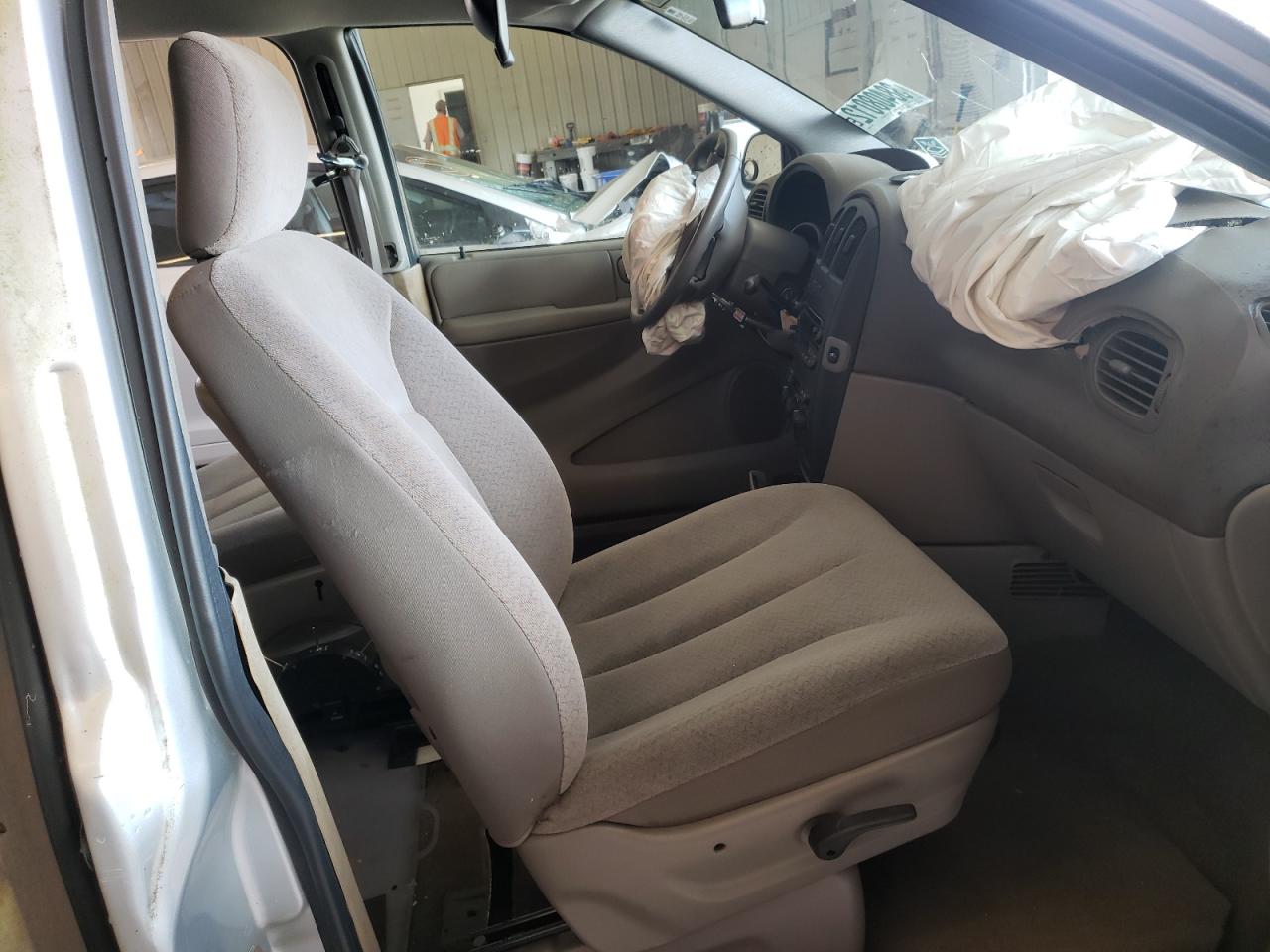 Фото 5 с аукциона – 2003 DODGE GRAND CARA с VIN 2D4GP44L93R359396