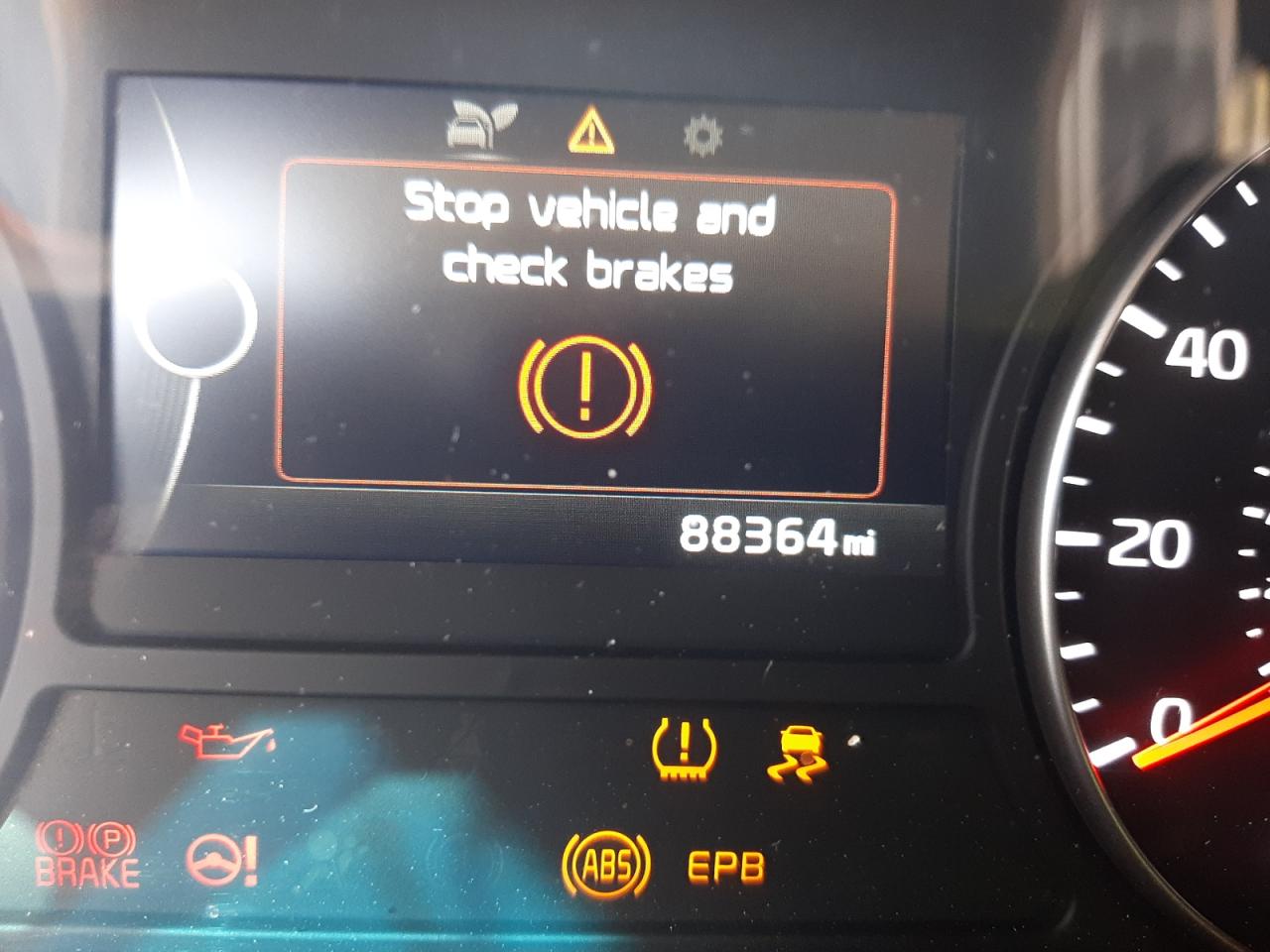 Photo 8 from auction – 2017 KIA OPTIMA HYB with VIN KNAGU4LE7H5014068