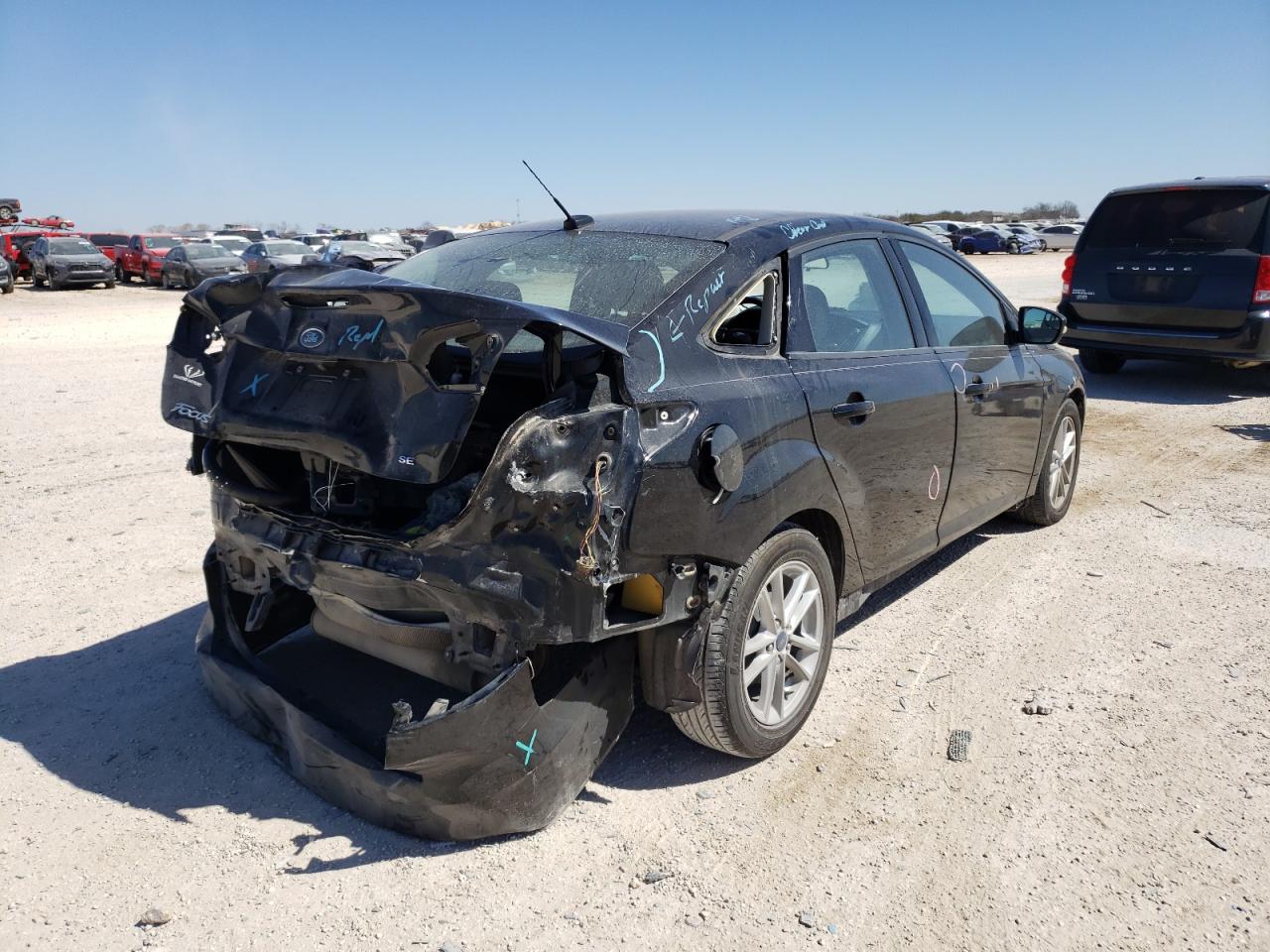 صورة رقم 4 من المزاد - 2017 FORD FOCUS SE مع VIN 1FADP3F21HL257840