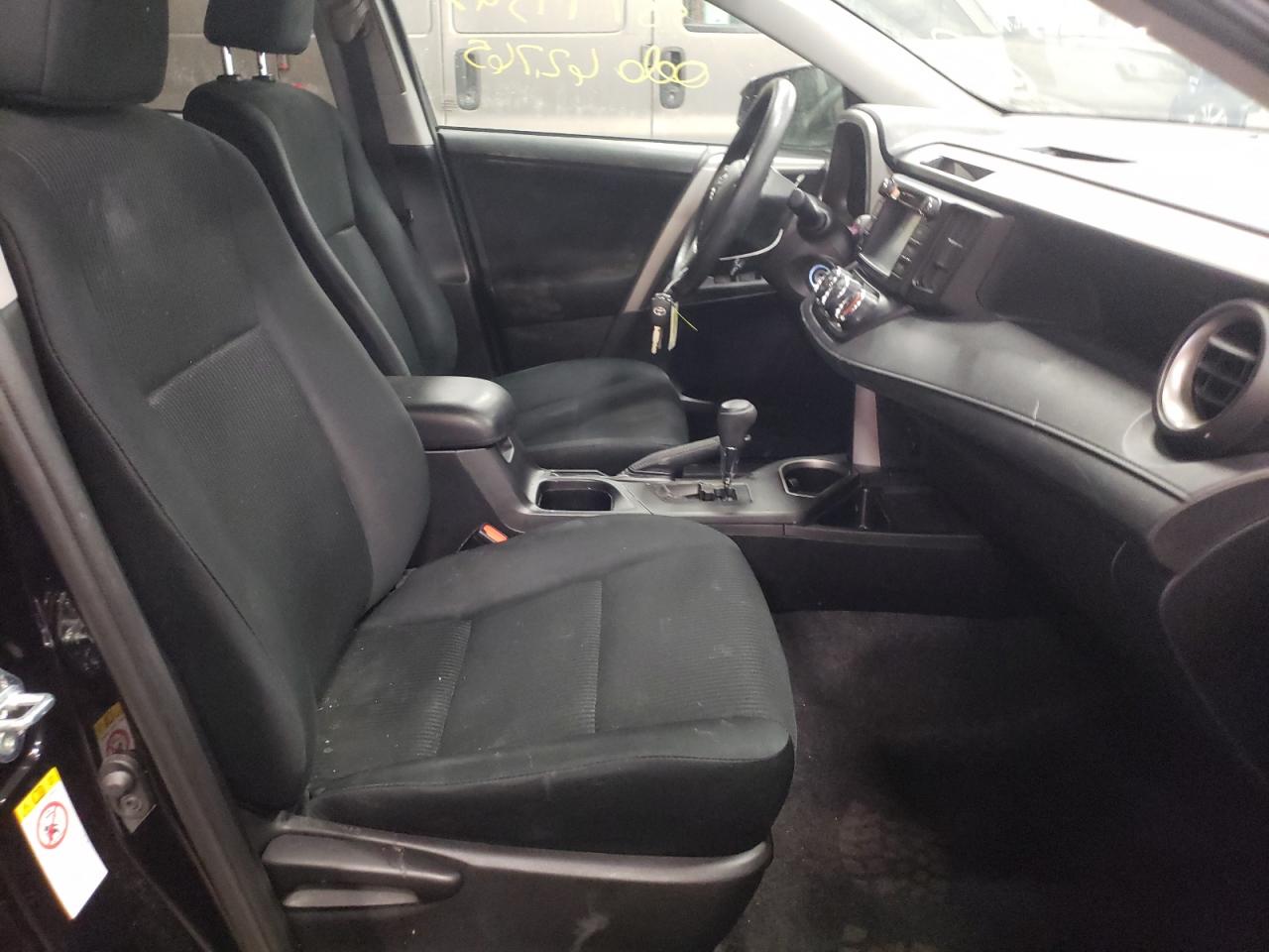 Photo 5 from auction – 2016 TOYOTA RAV4 LE with VIN 2T3BFREV5GW428166