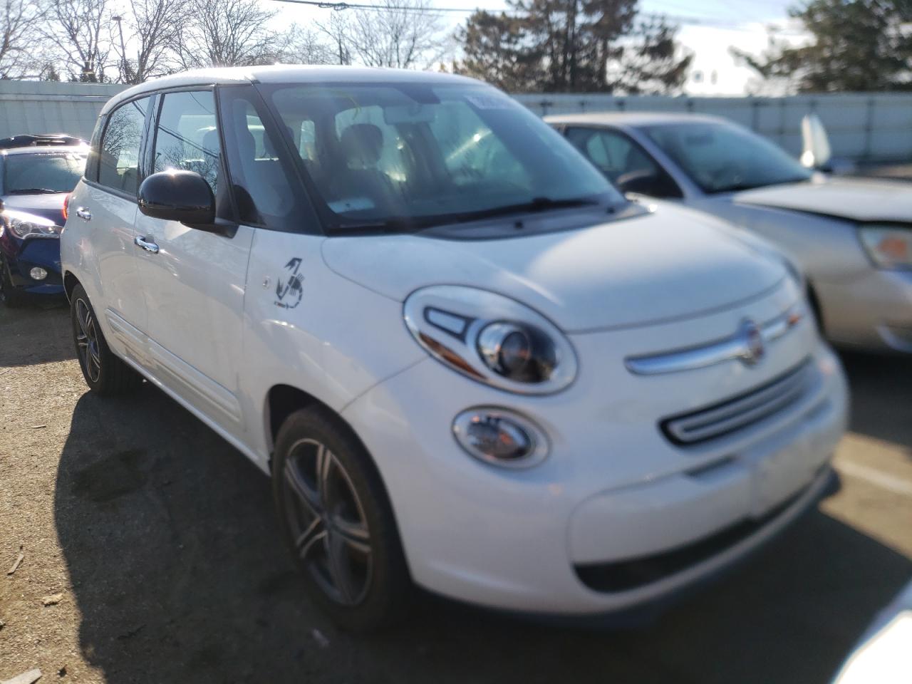 FIAT 500L 2014 with VIN ZFBCFAAH8EZ003126 - Photo from auction