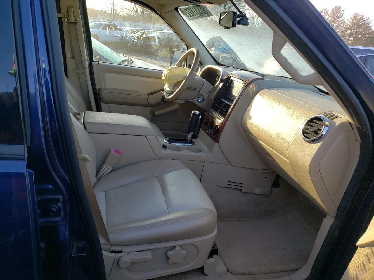 Photo 5 from auction – 2006 FORD EXPLORER E with VIN 1FMEU74E36UB51484