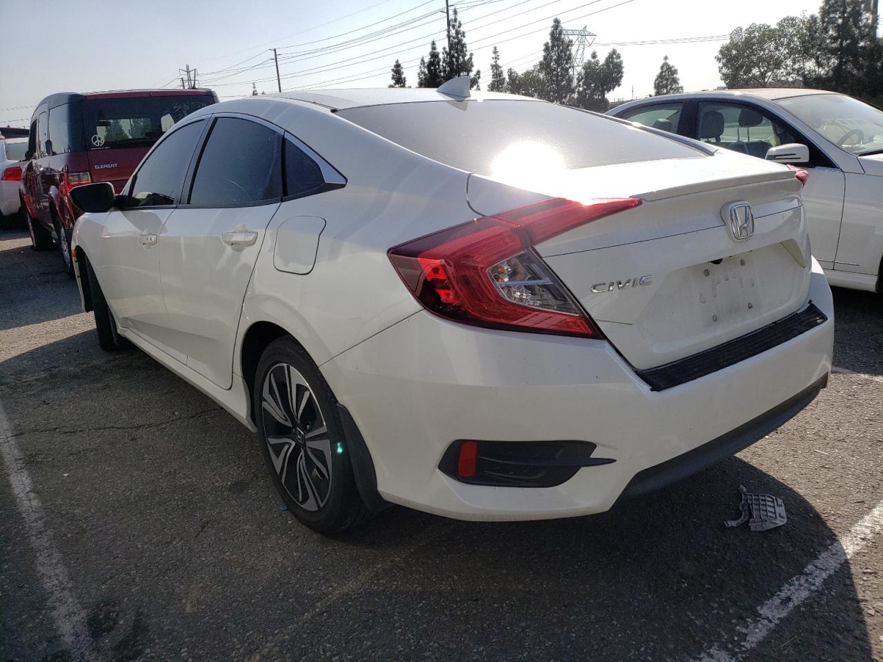 Photo 3 from auction – 2017 HONDA CIVIC EX with VIN 2HGFC1F36HH642210