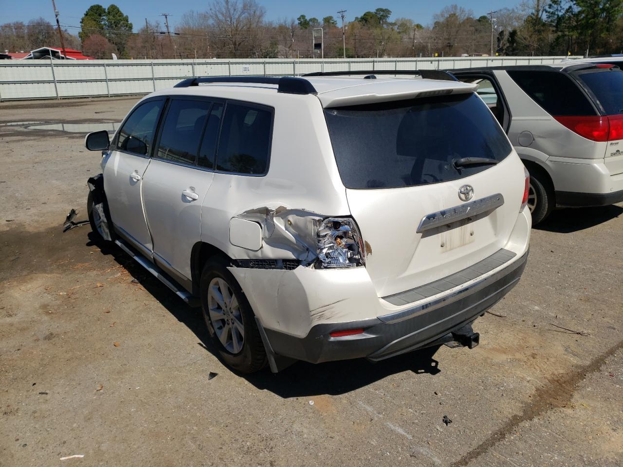 Photo 3 from auction – 2012 TOYOTA HIGHLANDER with VIN 5TDZK3EH6CS058651