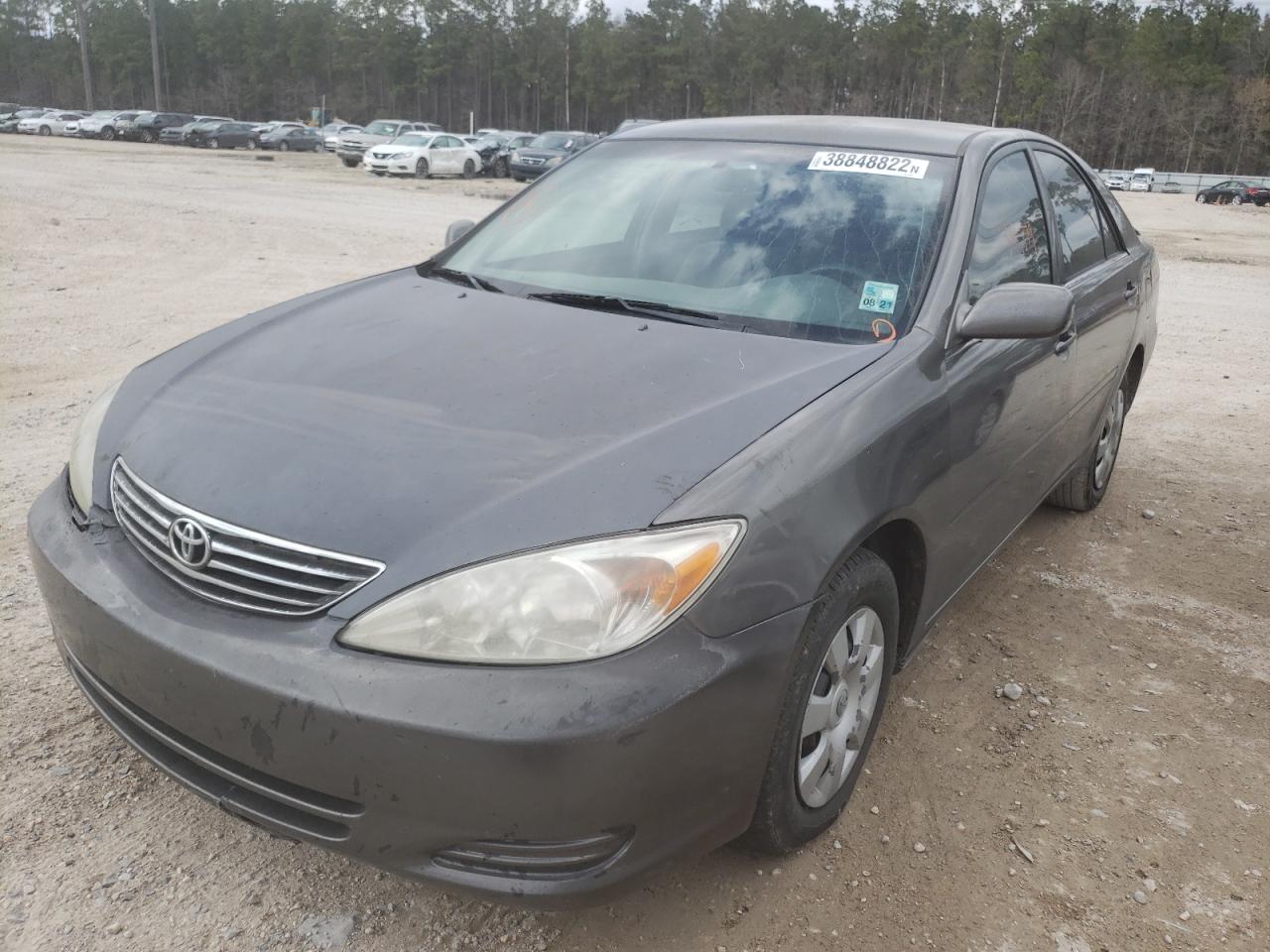 Photo 2 from auction – 2002 TOYOTA CAMRY LE with VIN JTDBE32K020076332