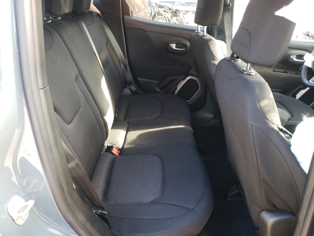 Photo 6 from auction – 2017 JEEP RENEGADE S with VIN ZACCJBAB0HPG21511