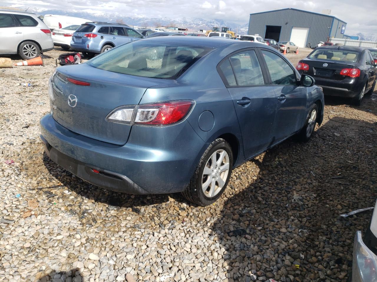 Photo 4 from auction – 2011 MAZDA 3 I with VIN JM1BL1VG8B1451069