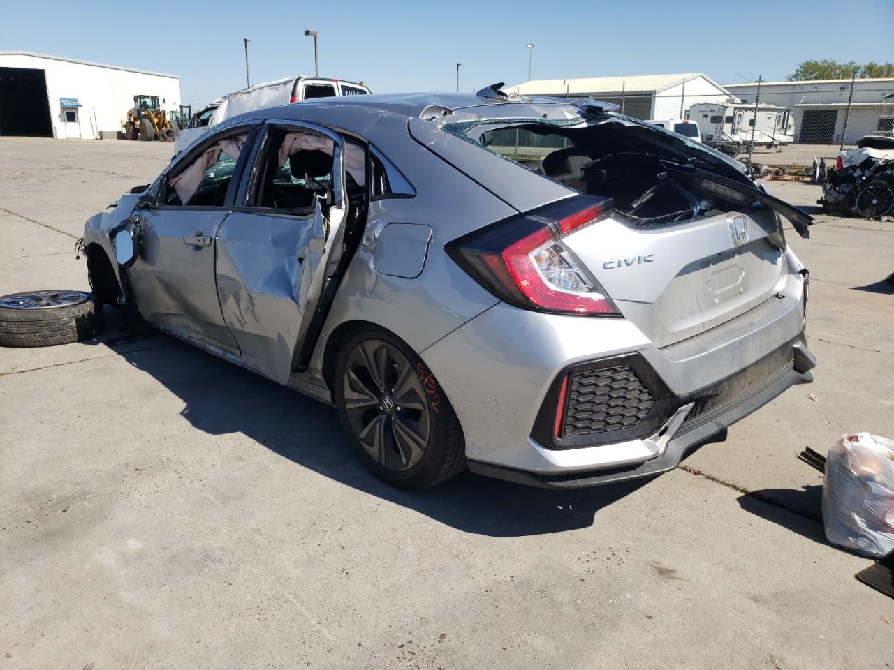 Photo 3 from auction – 2018 HONDA CIVIC EX with VIN SHHFK7H54JU406796