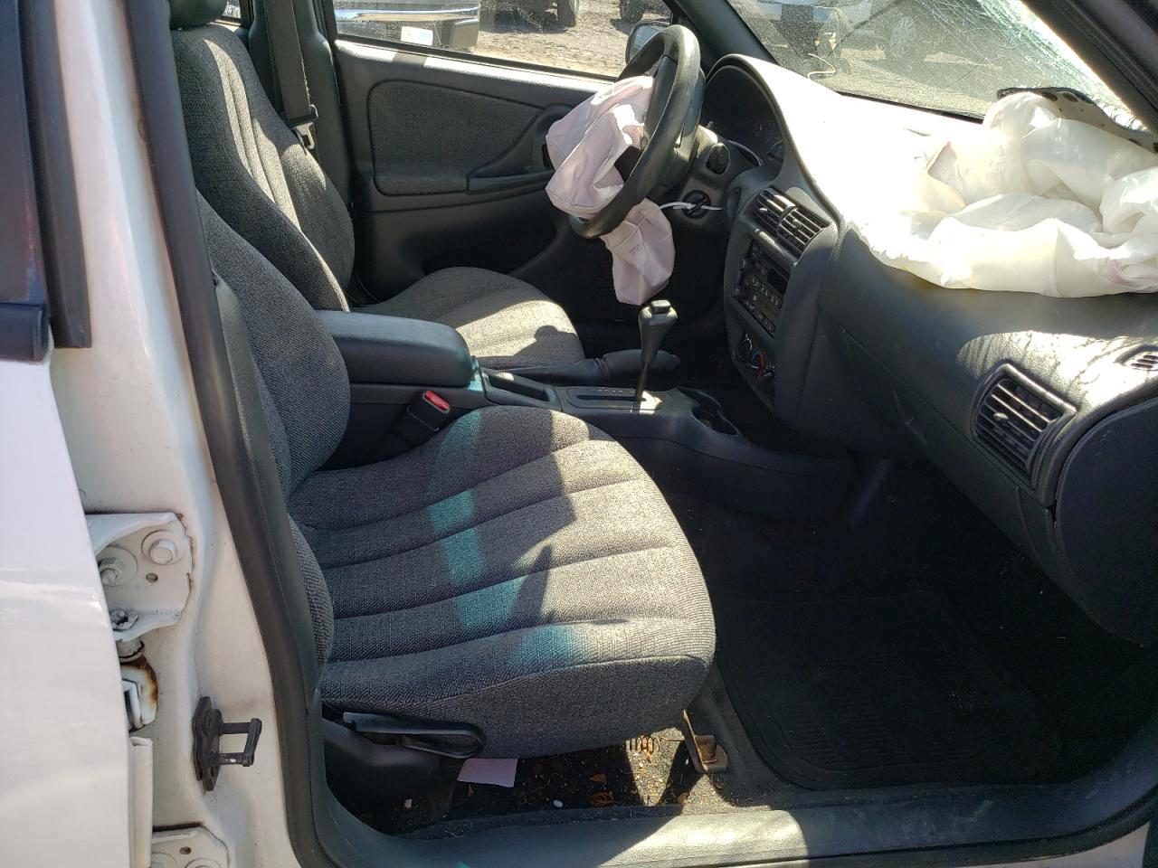 Photo 5 from auction – 2000 CHEVROLET CAVALIER with VIN 1G1JC5247Y7455609
