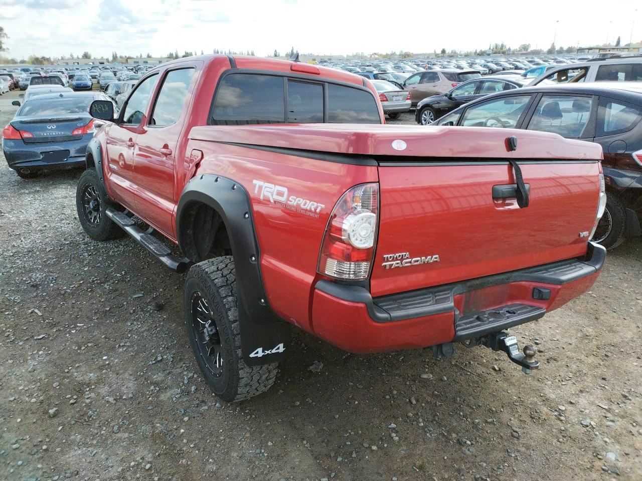 Photo 3 from auction – 2014 TOYOTA TACOMA DOU with VIN 3TMLU4EN9EM151887