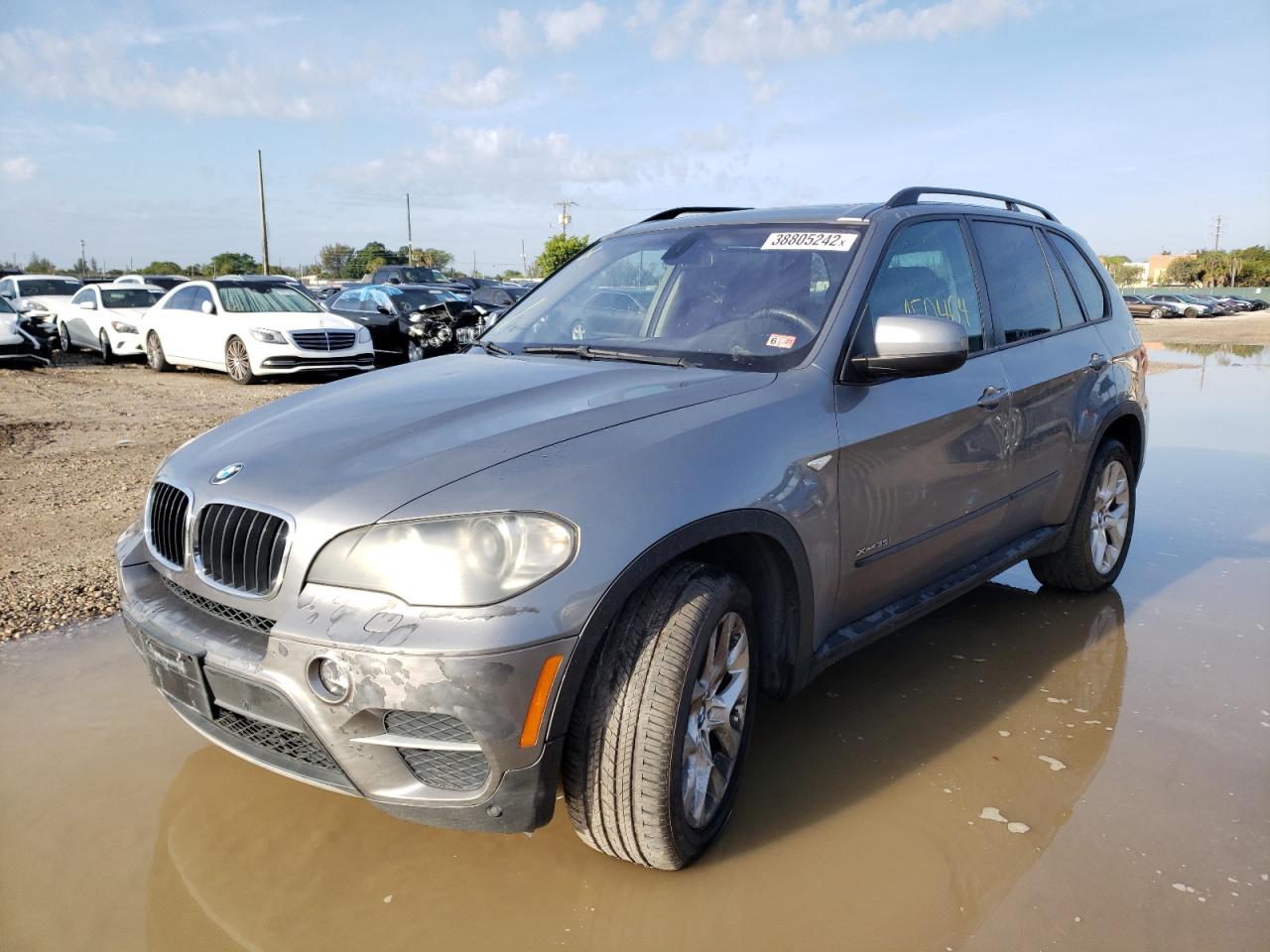 Photo 2 from auction – 2011 BMW X5 XDRIVE3 with VIN 5UXZV4C51BL403685